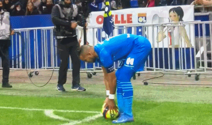 冤枉姆巴佩了？皇马不为巴萨列队破案：足协要求，避免挡住摄像机